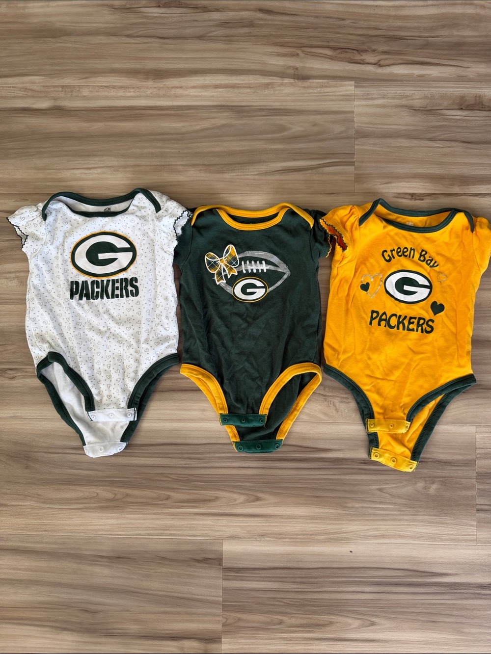 18 month NFL Green Bay Packers Baby One-Piece Set - White, Green, Gold